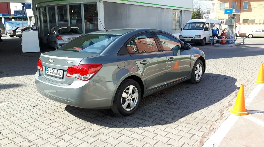 Chevrolet Cruze 1600 2012