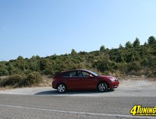 Chevrolet Cruze hatchback - drumuri de asfalt si piatra in Croatia