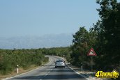 Chevrolet Cruze hatchback - drumuri de asfalt si piatra in Croatia