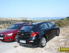 Chevrolet Cruze hatchback - drumuri de asfalt si piatra in Croatia