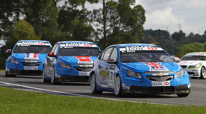 Chevrolet este lider in campionatul WTCC 2010