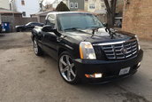 Chevrolet Silverado cu masca de Cadillac Escalade