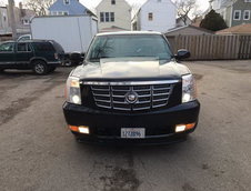 Chevrolet Silverado cu masca de Cadillac Escalade