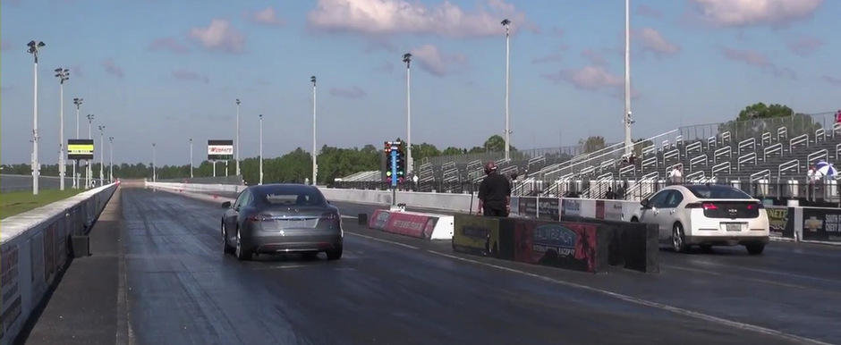 Chevrolet Volt. Tesla Model S. DRAG RACE!