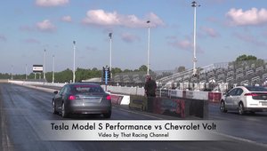 Chevrolet Volt vs. Tesla S