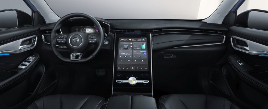 Chinezii au lansat pe piata masina cu trei motoare sub capota si un display de 19.4 inch la interior. Galerie foto completa Chinezii au lansat pe piata masina cu trei motoare sub capota si un display de 19.4 inch la interior. Galerie foto completa