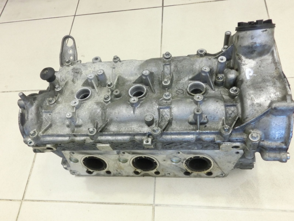 Chiulasa dreapta Mercedes CLS 350 Benzina A2720101301 A2720103520