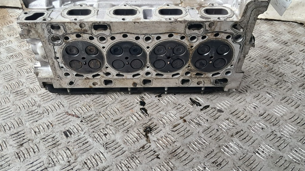 Chiulasa Renault Trafic 3 1.6 DCI cod motor R9M an 2016 cod 110422959R