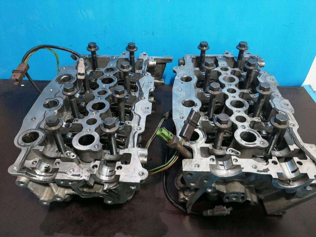 Chiulasa stanga / dreapta Land Rover 2.7 TDV6