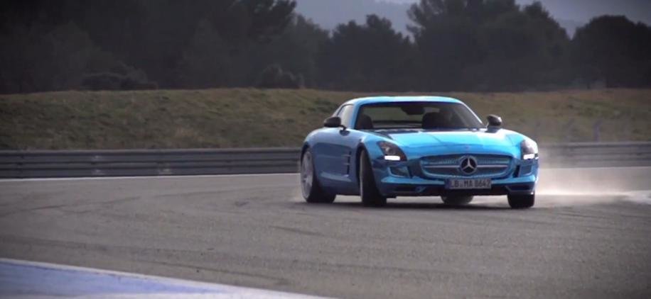 Chris Harris testeaza Mercedes-Benz SLS AMG E-Cell