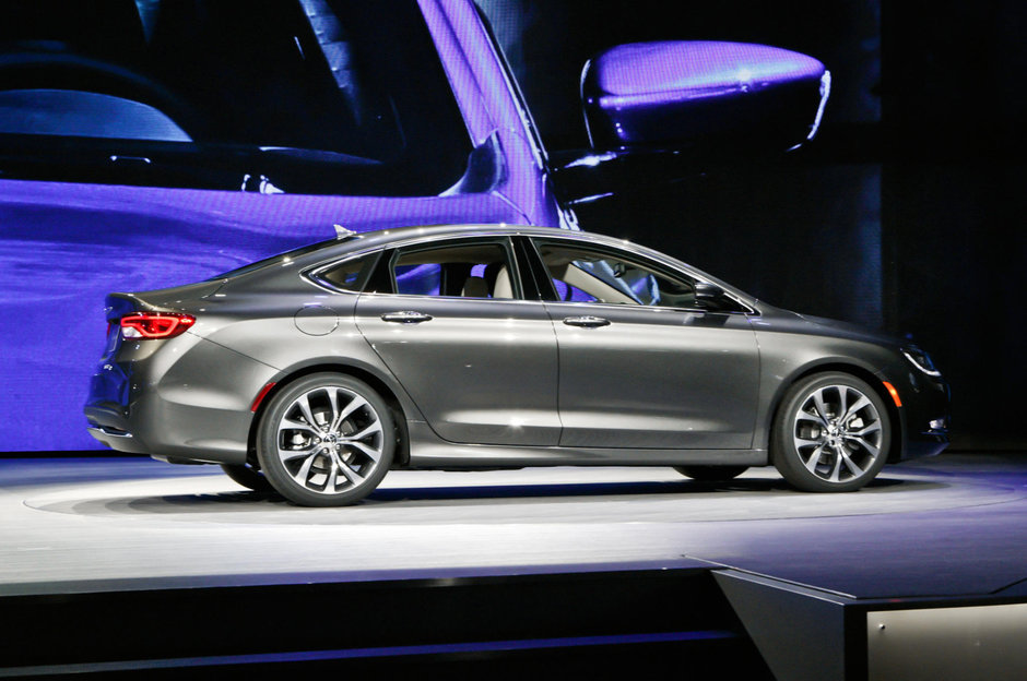 Chrysler 200