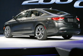 Chrysler 200