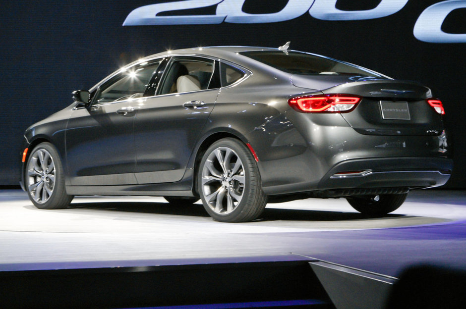 Chrysler 200