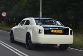 Chrysler 300 transformat in Rolls-Royce