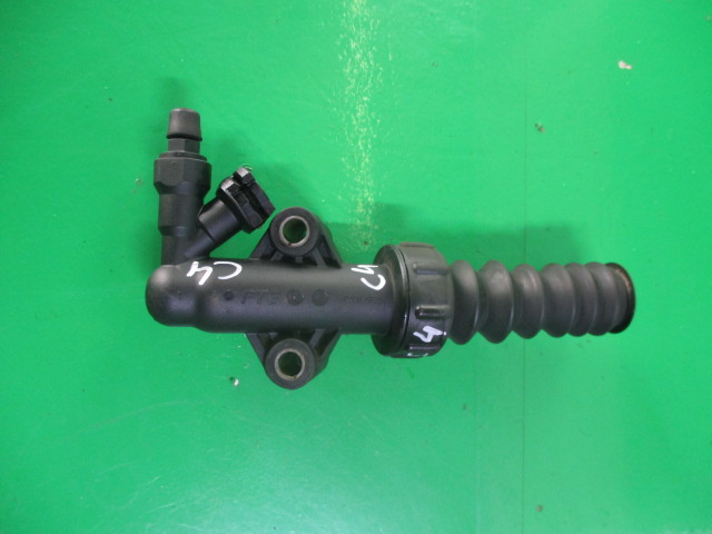 CILINDRU RECEPTOR AMBREIAJ CITROEN C4 1.4 16V FAB. 2004 – 2011 ⭐⭐⭐⭐⭐