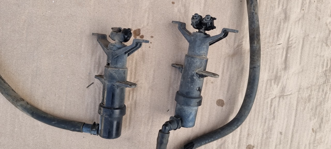 Cilindru Spalator far stanga dreapta Vw Touareg 7L 2004 2005 2006 2007