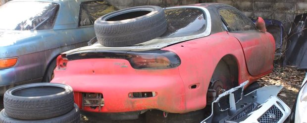 Cimitirul masinilor de drift: zeci de Mazda RX-7 la fier vechi