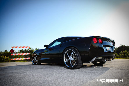 Cinderella gone BAD: Corvette C6 incaltata de Vossen