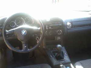 cine are un  e36 frumos de vanzare,ofer la schimb un 325 cabrio e46 inmatriculat?