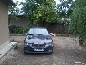 cine are un  e36 frumos de vanzare,ofer la schimb un 325 cabrio e46 inmatriculat?