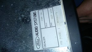 cine ma poate ajuta si pe mine sa imi dea un cod la casetofon ford?