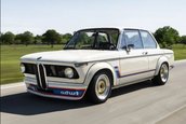 Cineva a luat grila verticala de la noul Seria 4 si a pus-o pe toate Seriile 3 Coupe de pana acum. Ce-a iesit