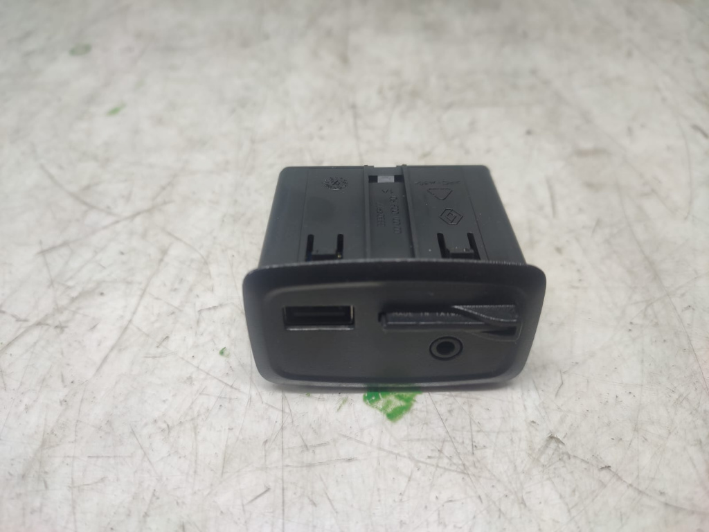 Cititor card cu port USB AUX 280236951r Renault Clio 4 [2012 - 2020]