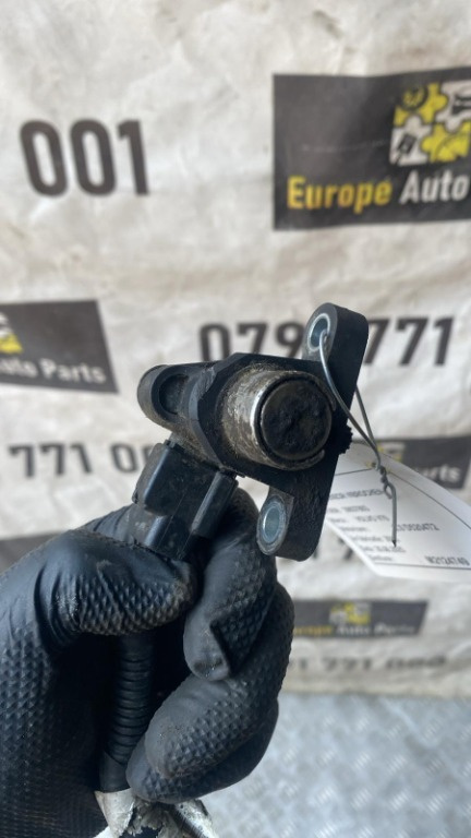 Cititor volanta Volvo v40 2.0 D cod motor D5204T2 ,an 2011 cod 30637803