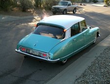 Citroen DS cu motor V8