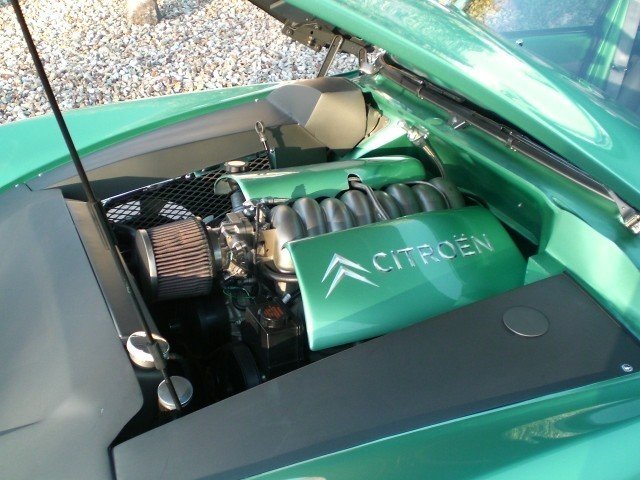 Citroen DS cu motor V8