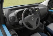 Citroen Nemo Combi, bun de mers la peste