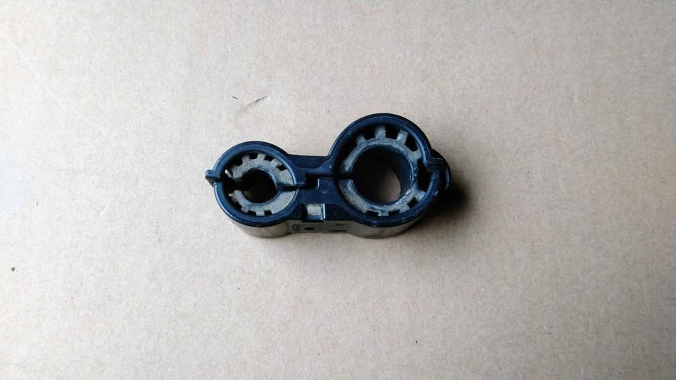 Clamă dublă fixare conducte climă 1J0820774A Audi, Skoda, Vw, Seat