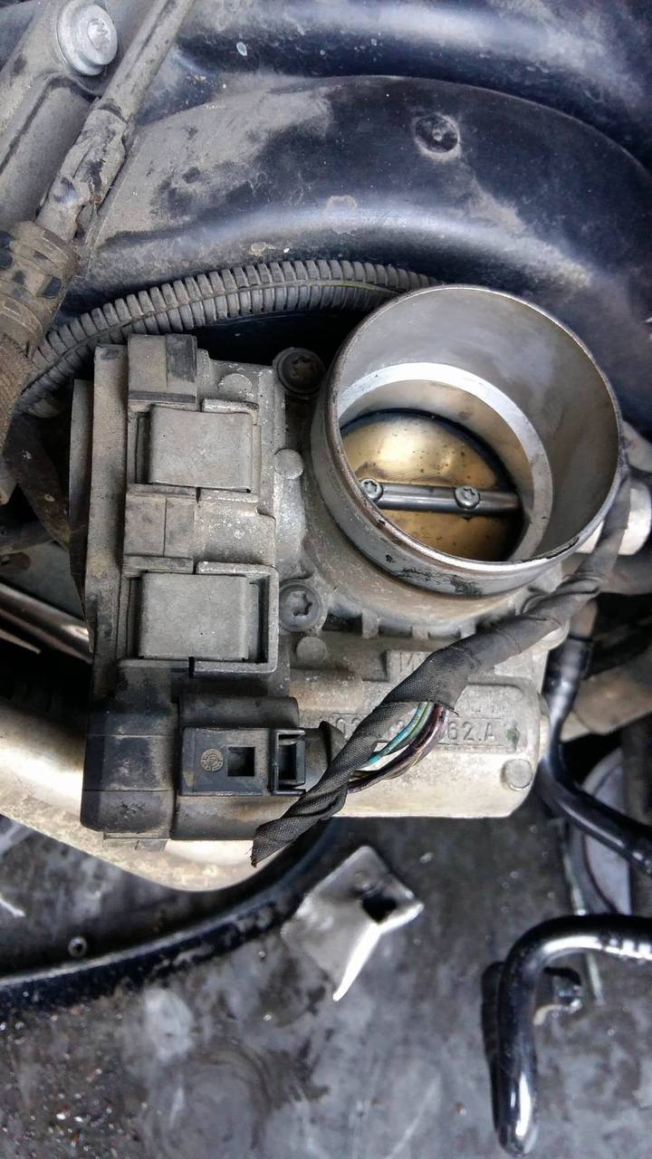clapeta acceleratie 03c133062a golf 5 1.6 fsi