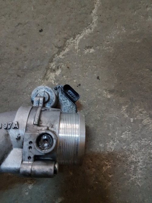 Clapeta acceleratie 059145950b audi a4 b7 2.7 tdi bpp 180 cai