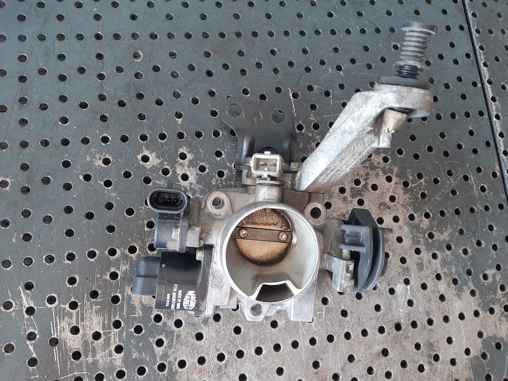 Clapeta acceleratie 1.2 b d7fd220 renault clio 2 kangoo 102698b
