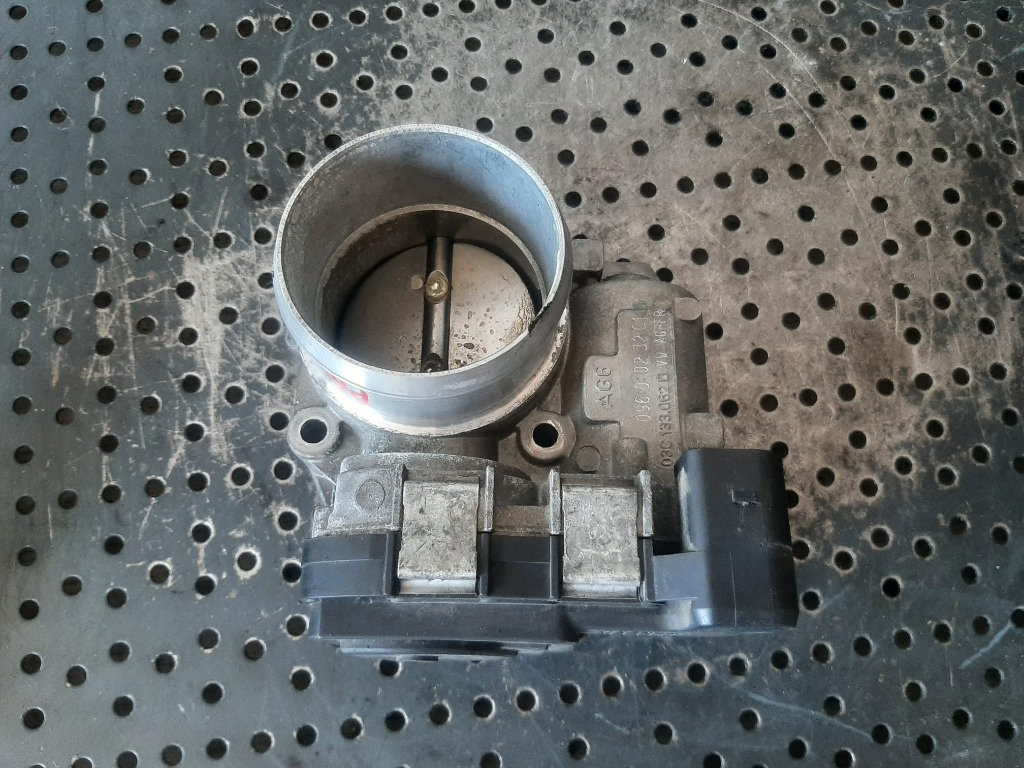Clapeta acceleratie 1.4 tfsi cdg vw passat b6 3c 03c133062d