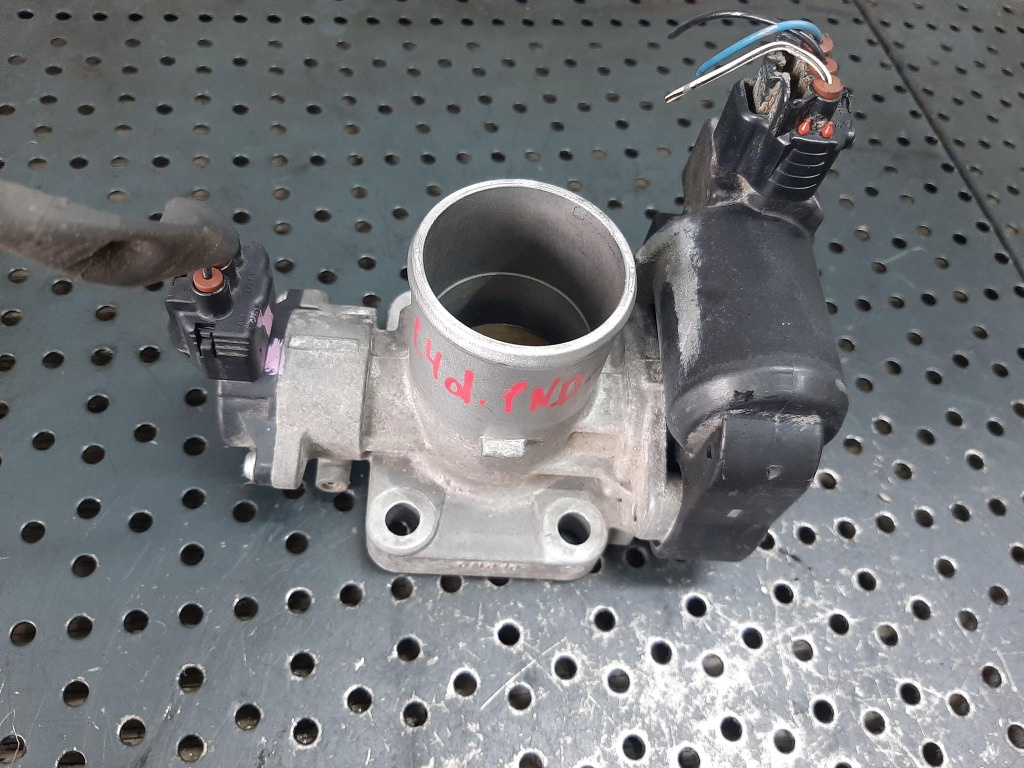 Clapeta acceleratie 1.4d toyota yaris p9 avensis 192300-2010