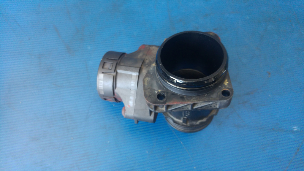 Clapeta acceleratie 1.6 tdci ford focus 2 mazda 3 9643836980