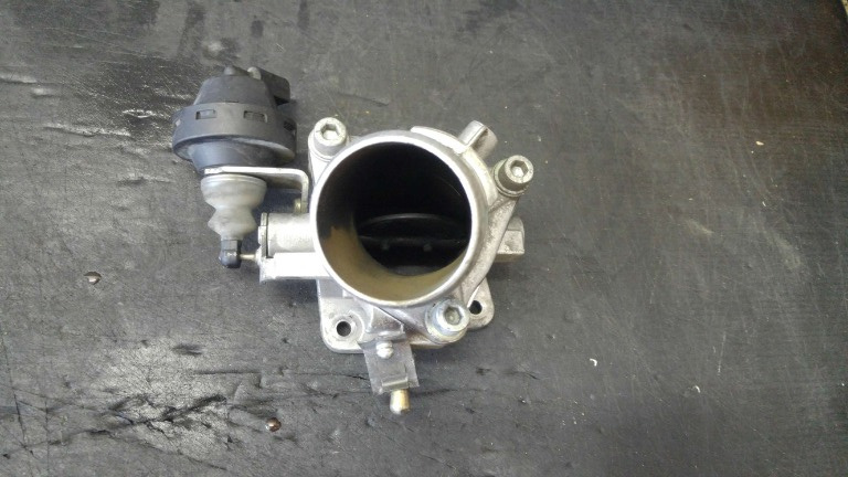 Clapeta acceleratie 1.9 jtd alfa romeo 147 937 46823951