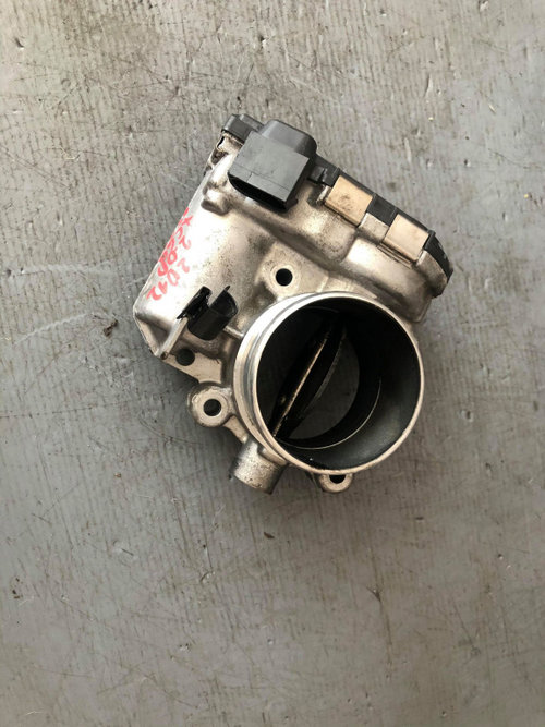 Clapeta acceleratie 2.0 d d5204t3 volvo xc60 2010-2014 s40 xc70 31216665