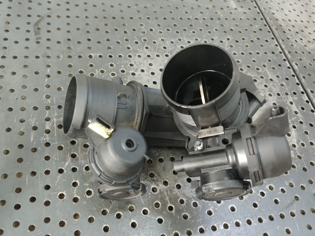 Clapeta acceleratie 2.0 hd rhj rhr peugeot 307 407 expert fiat scudo citroen c4 jumpy 9684269380