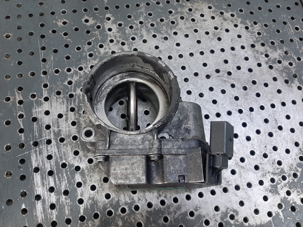 Clapeta acceleratie 2.0 tdi bre audi a6 c6 4f 03g128063c