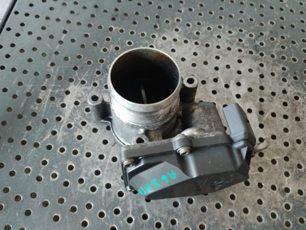 Clapeta acceleratie 2.0 tdi cag audi q5 a4 b8 audi a6 c6 audi a5 8t seat exeo vw golf 6 03l128063e