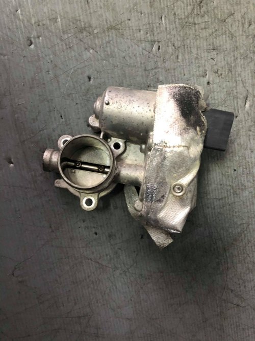 Clapeta acceleratie 2.0 tdi crb audi a3 8v vw golf 7 seat leon 04l131501 a2c53420794