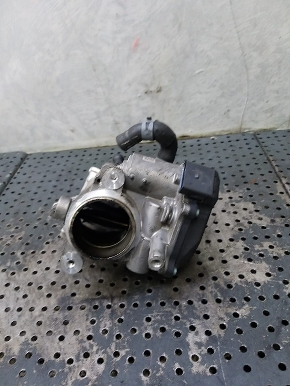 Clapeta acceleratie 2.0 tdi vw golf 7 04