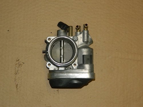 Clapeta acceleratie Audi A3 1.6 FSI model 2003