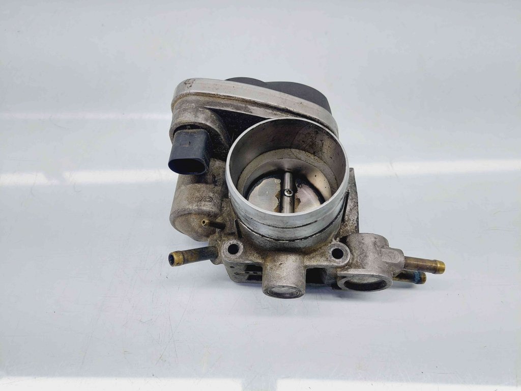 Clapeta acceleratie Audi A4 (8E5, B6) Avant [Fabr 2001-2004] 06B133062P 1.6 Benz ALZ 75KW / 102CP 1.6 Benz ALZ 75KW / 102CP
