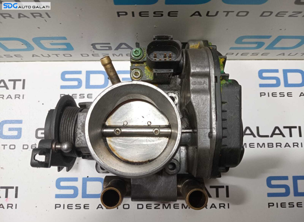 Clapeta Acceleratie Audi A4 B5 1.6 B 1997 - 2001 Cod 058133063H [M4203]