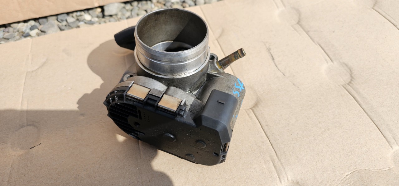 Clapeta acceleratie Audi A4 B5 / Vw Passat B5 1.8 T benzina 1998 1999 2000 2001