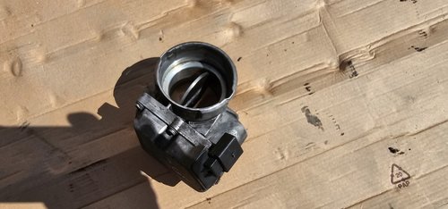 Clapeta acceleratie Audi A4 B6 / A6 C5 / Vw Passat B5.5 2.5 TDI BDG 2003 2004 2005